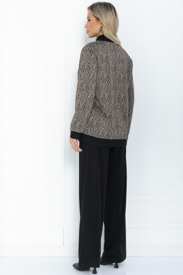 Костюм "Никто не круче" (беж геометрия) К12058