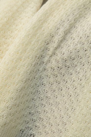 Вязаный палантин (молочный) ВП02-1М