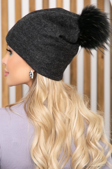 Шапка с помпоном (темно-серая) ШП1